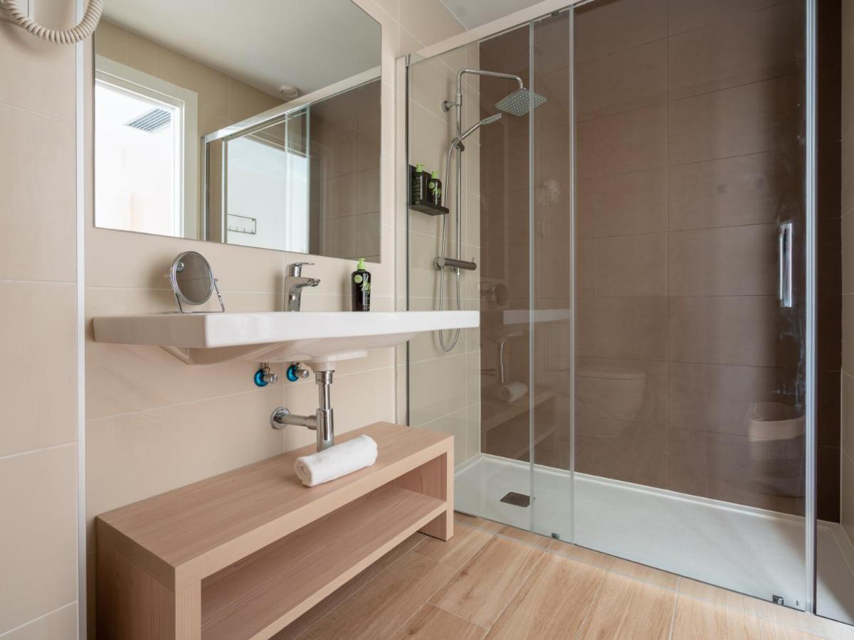 Limehome Barcelona Carrer De Besalu 82 Exterior photo