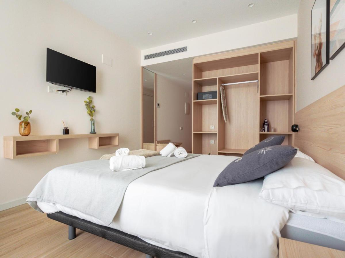 Limehome Barcelona Carrer De Besalu 82 Exterior photo