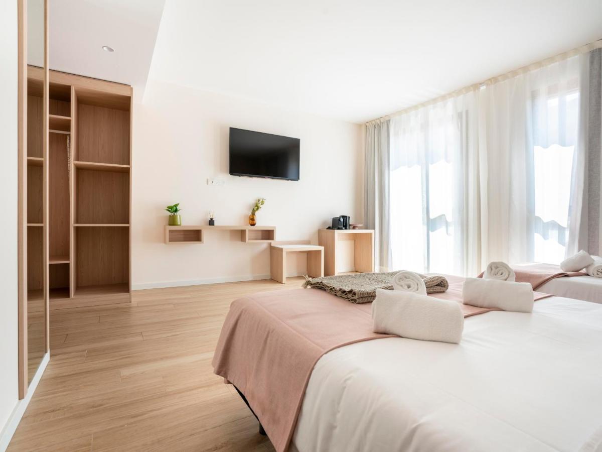 Limehome Barcelona Carrer De Besalu 82 Exterior photo